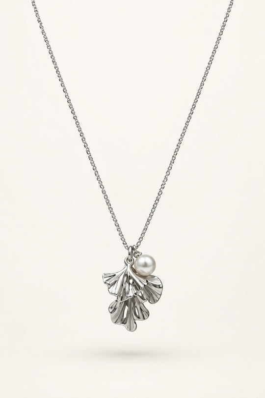 APAERZ GINKGO Halskette mit Ginkgoblättern und Perle in Silber