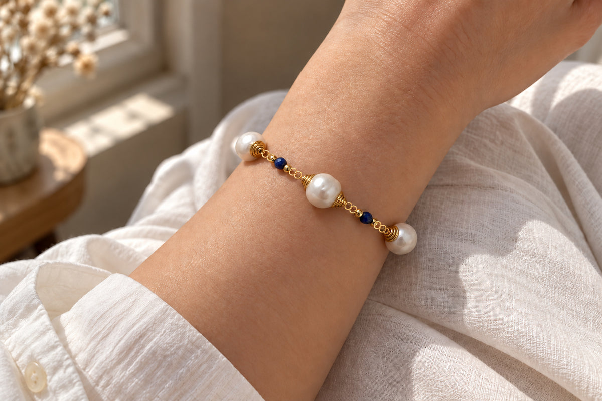 APAERZ AZURÉA – Perlenarmband mit blauen Akzenten
